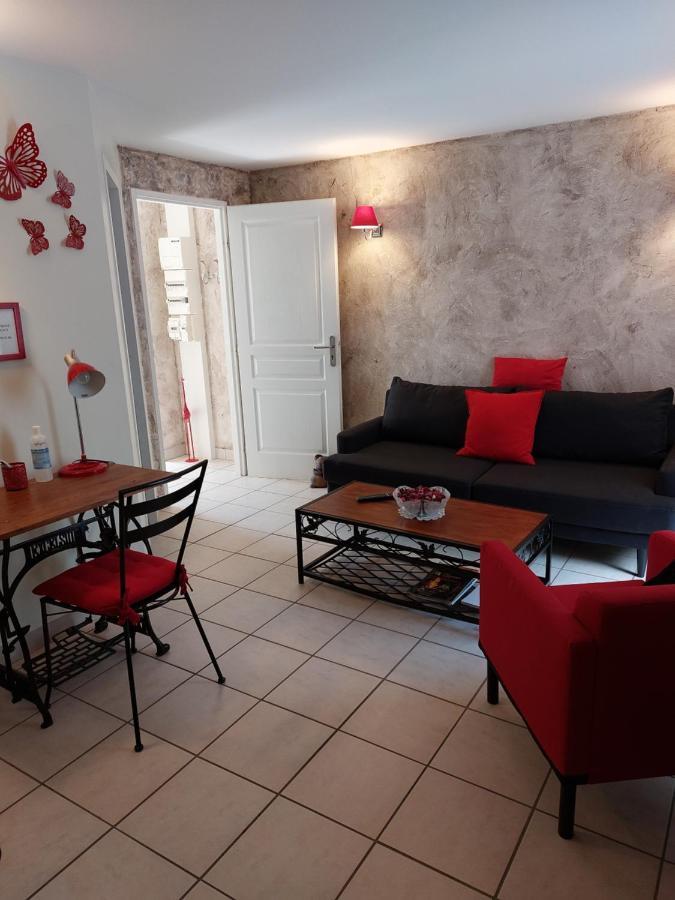 Appartement Les Dauphins à Saint-Romain-de-Jalionas Extérieur photo