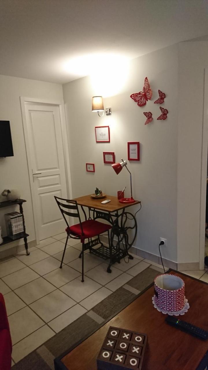 Appartement Les Dauphins à Saint-Romain-de-Jalionas Extérieur photo